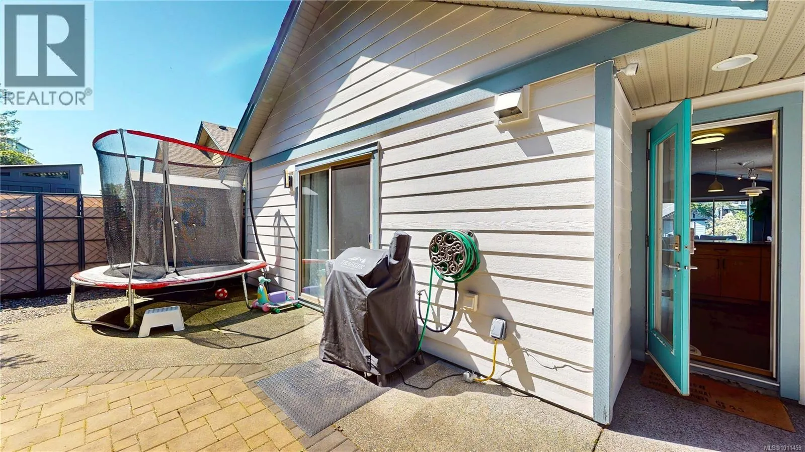 593 Kingsview Ridge
