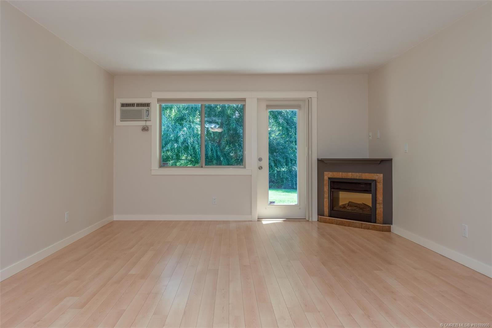 Listing 10189900 - Large Photo # 3