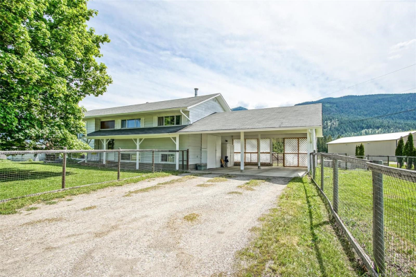 1930 Rosedale Avenue, E, Armstrong