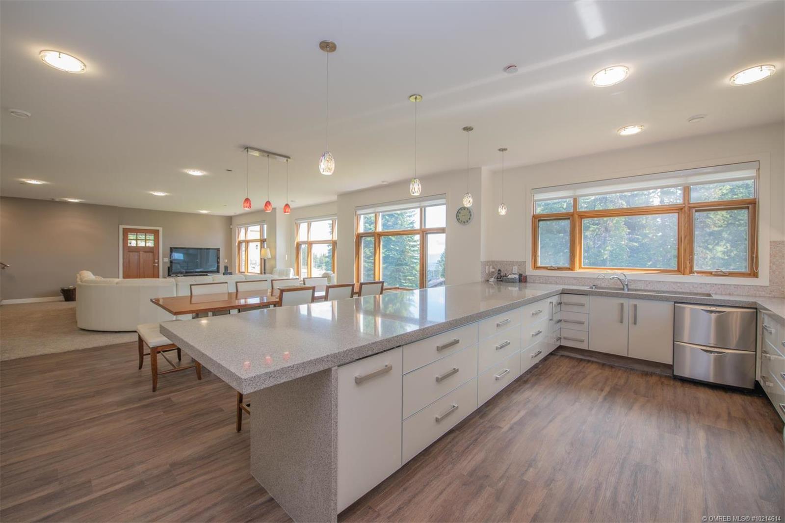 Listing 10214614 - Large Photo # 4