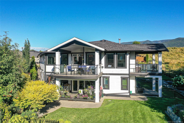 3932 Hornby Terrace,, Armstrong
