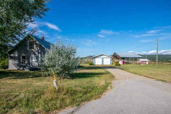 4945 Back Enderby Road,, Armstrong