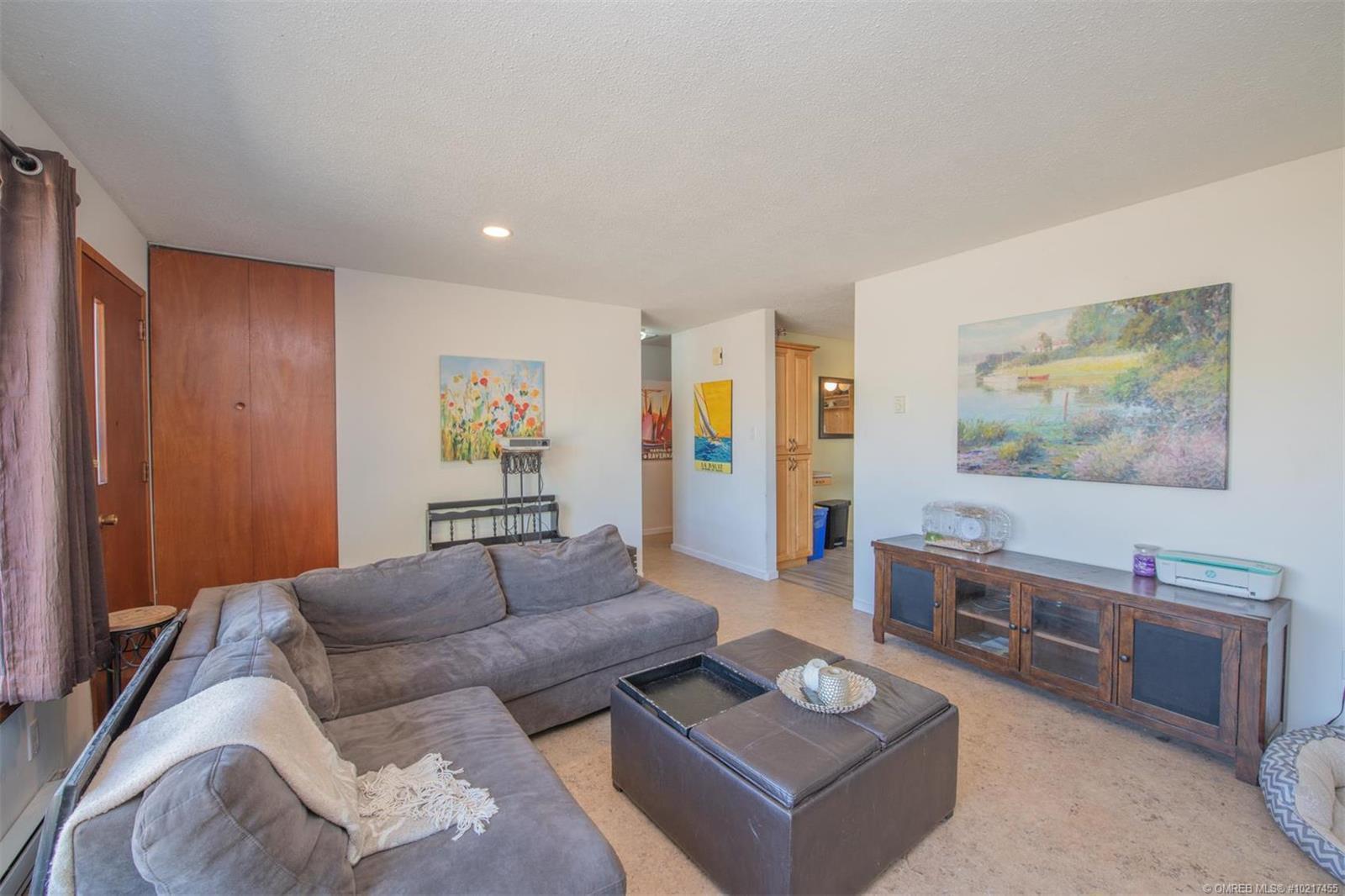 Listing 10217455 - Large Photo # 7