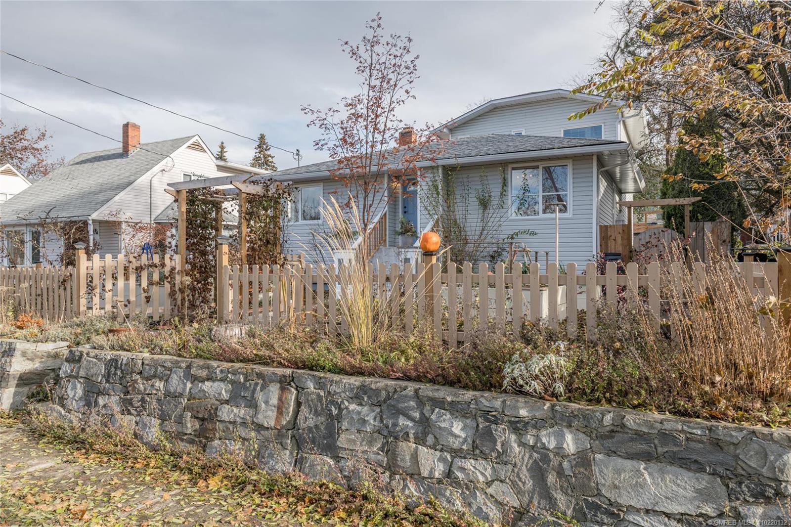 Listing 10220132 - Large Photo # 1