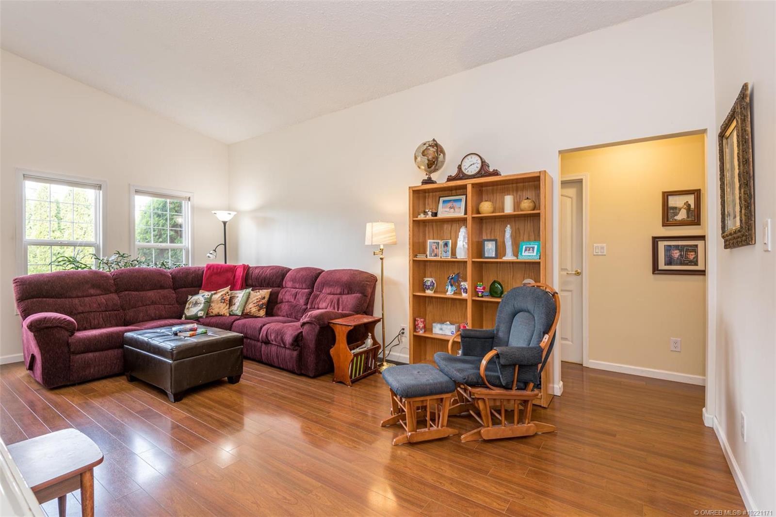 Listing 10221171 - Large Photo # 4