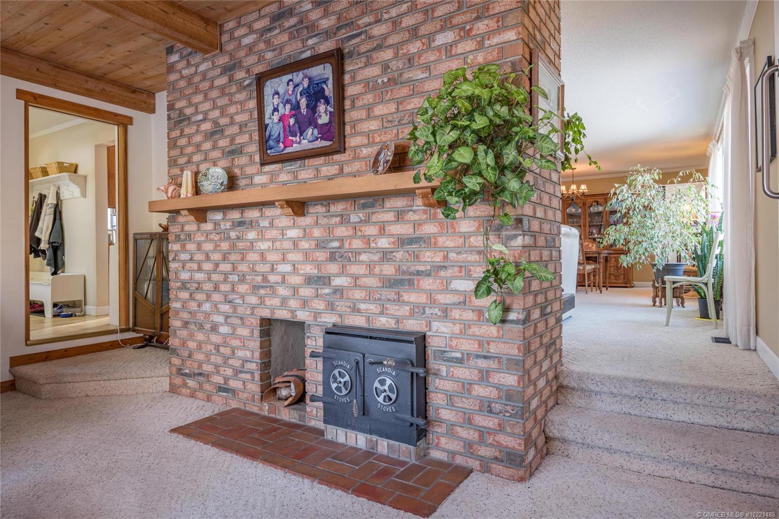 Listing 10221488 - Large Photo # 7