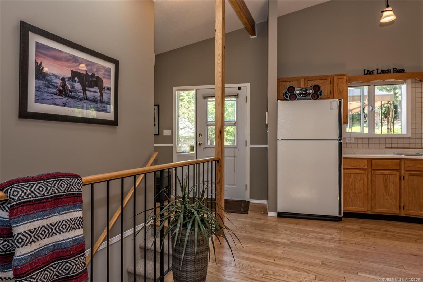 Listing 10223588 - Large Photo # 10