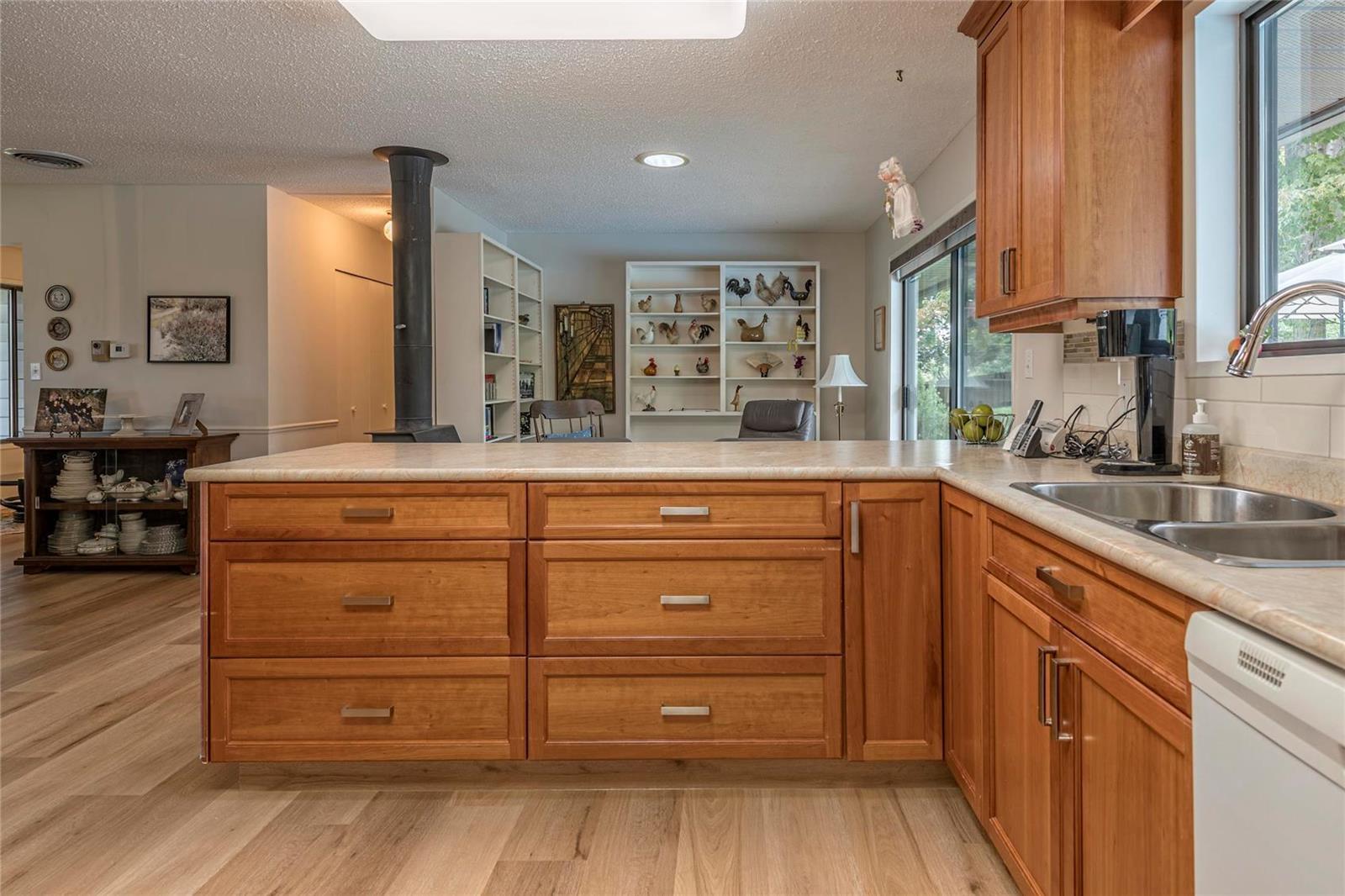 Listing 10241166 - Large Photo # 14