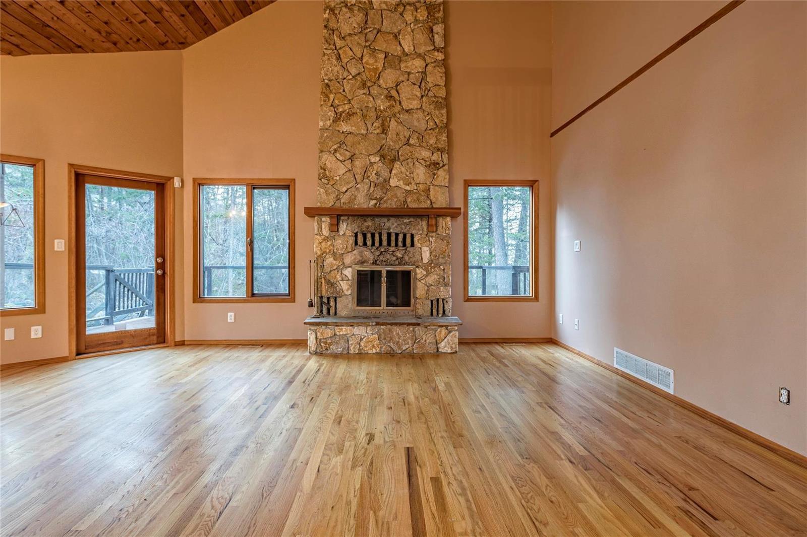 Listing 10242943 - Large Photo # 12