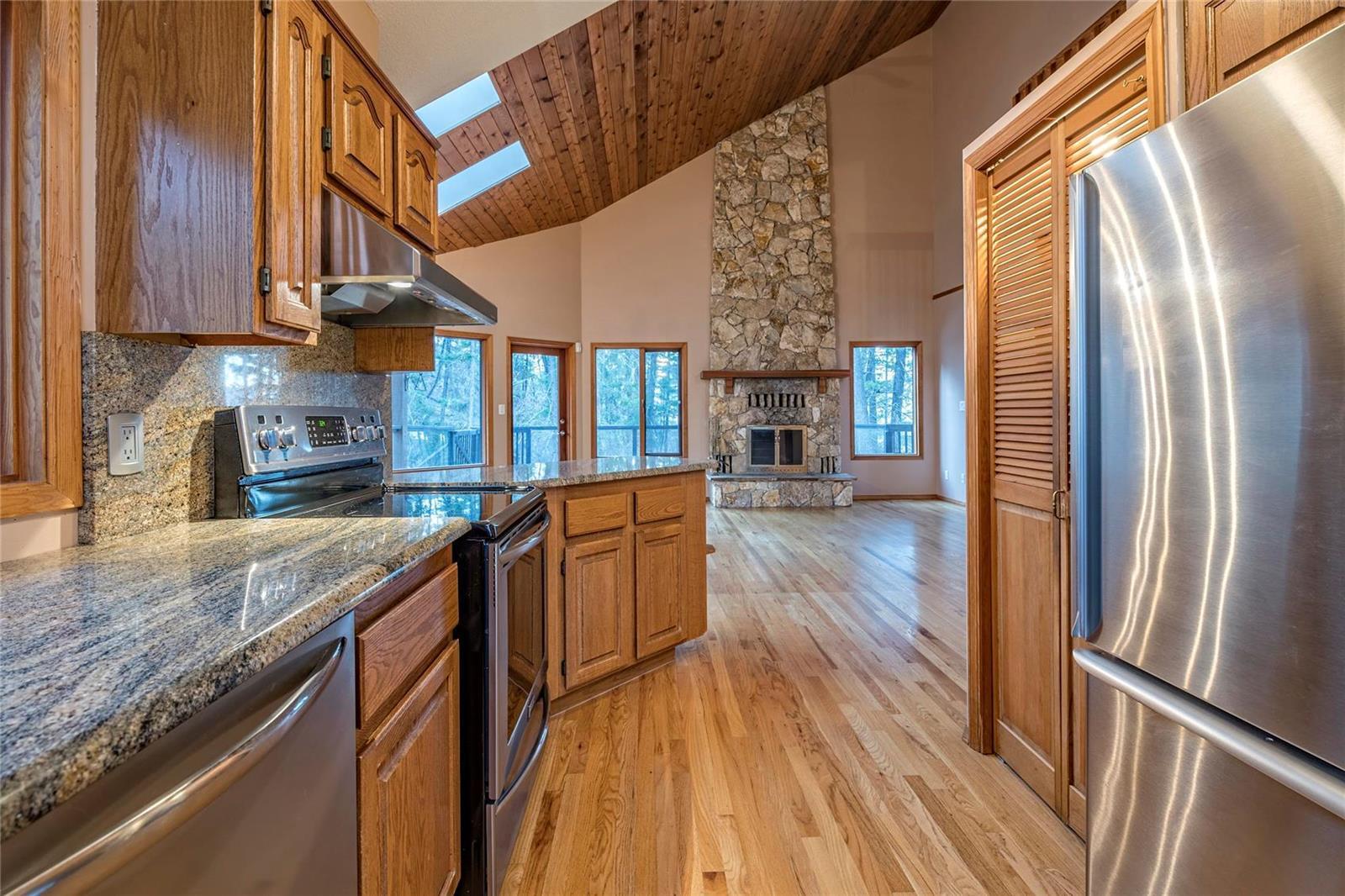 Listing 10242943 - Large Photo # 15