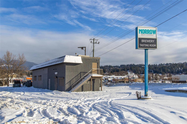470 Lakeshore Drive, NW, Salmon Arm