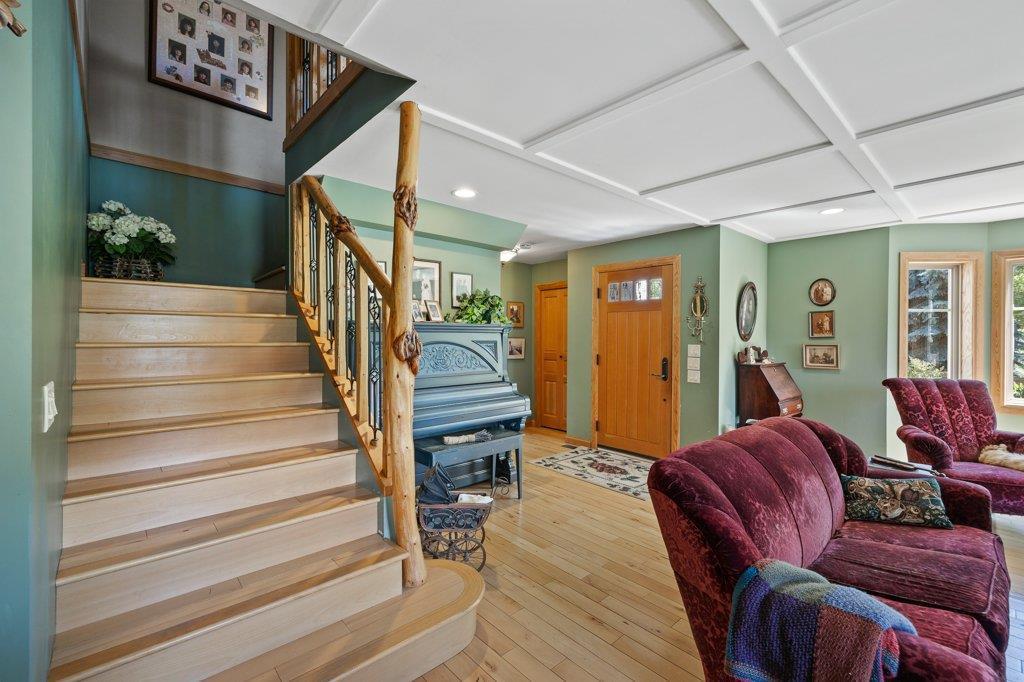 Listing 10246846 - Large Photo # 2