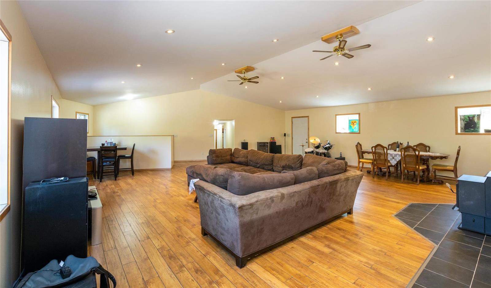 Listing 10250524 - Large Photo # 19