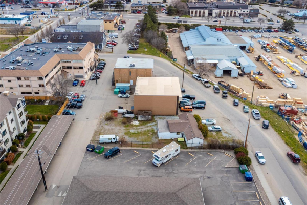 215 Froelich Road,, Kelowna