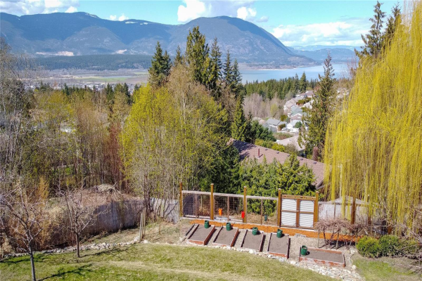 1811 Auto Road, SE, Salmon Arm