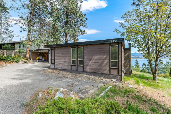 2651 Lakeridge Road,, West Kelowna