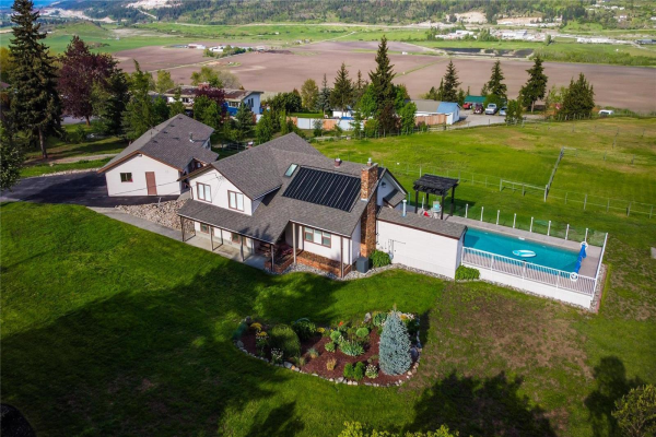 186 Stepping Stones Crescent,, Vernon