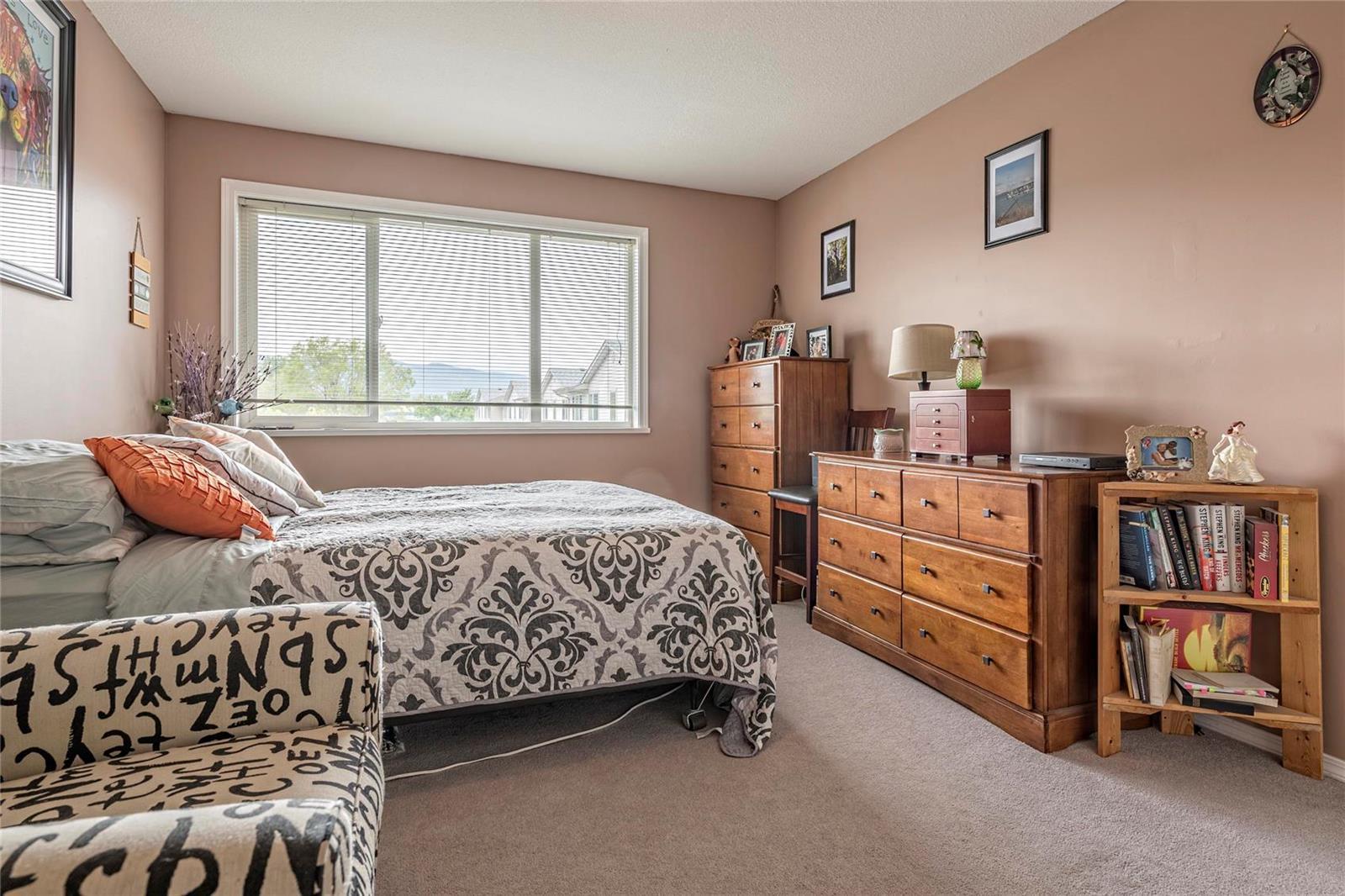 Listing 10252936 - Large Photo # 10