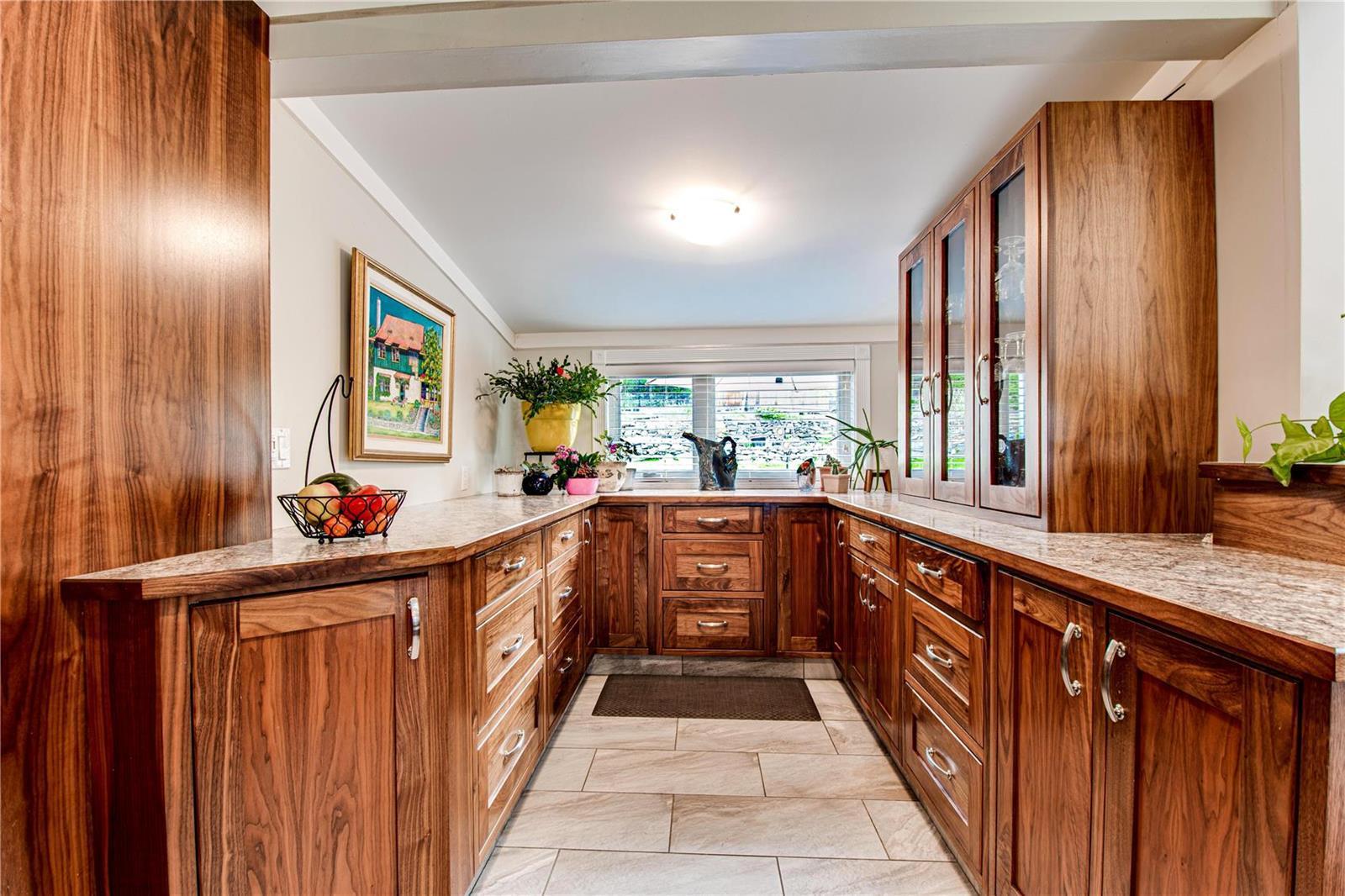 Listing 10253342 - Large Photo # 10
