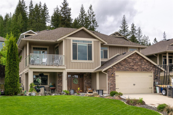 1120 24th Avenue, SW, Salmon Arm