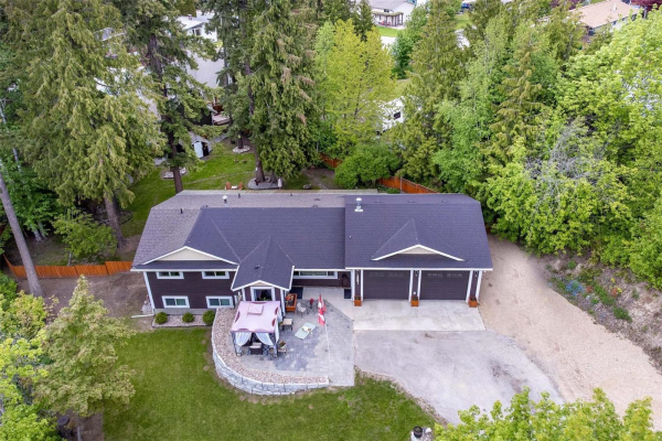 2651 Okanagan Avenue, NE, Salmon Arm