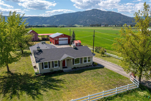 1829 Pleasant Valley Road,, Armstrong