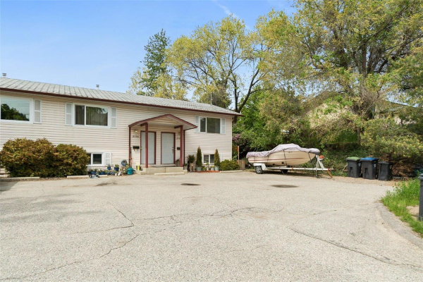 2732 Riffington Place,, West Kelowna