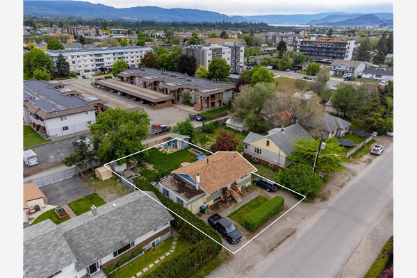 235 Ponto Road,, Kelowna