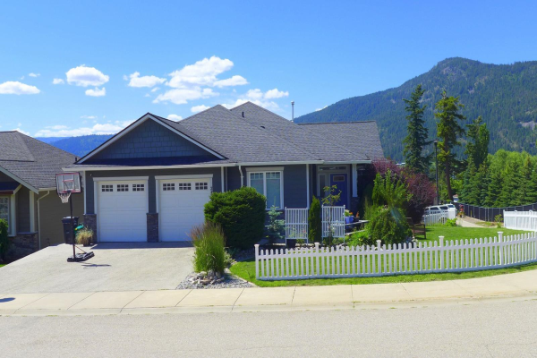 2485 Hornby Terrace,, Armstrong