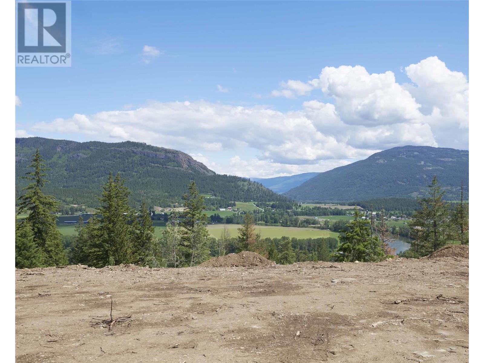 251 Old Salmon Arm Road Unit# 17, #17