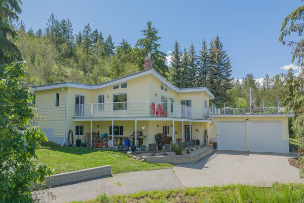 6900 Cosens Bay Road,, Coldstream