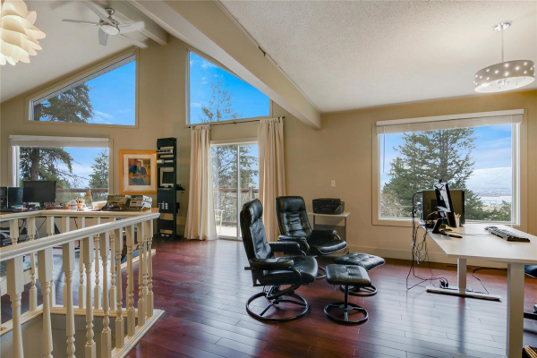 1406 Parkinson Road,, West Kelowna