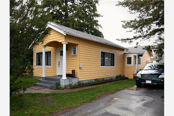 10116 Julia Street,, Summerland