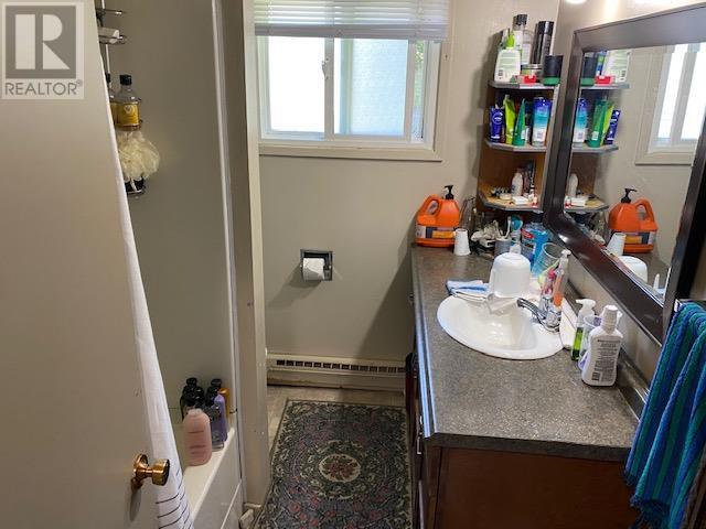 180 7 Street SE Unit# 1-4, #1-4