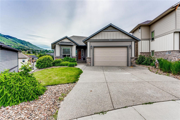 9825 Montrose Place,, Coldstream