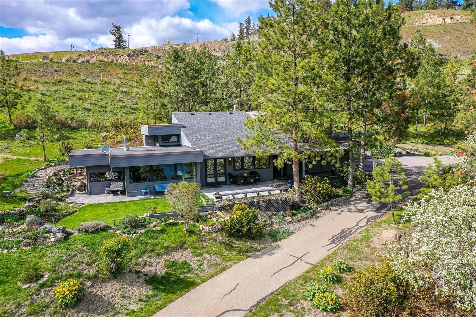 Listing 10256290 - Large Photo # 2
