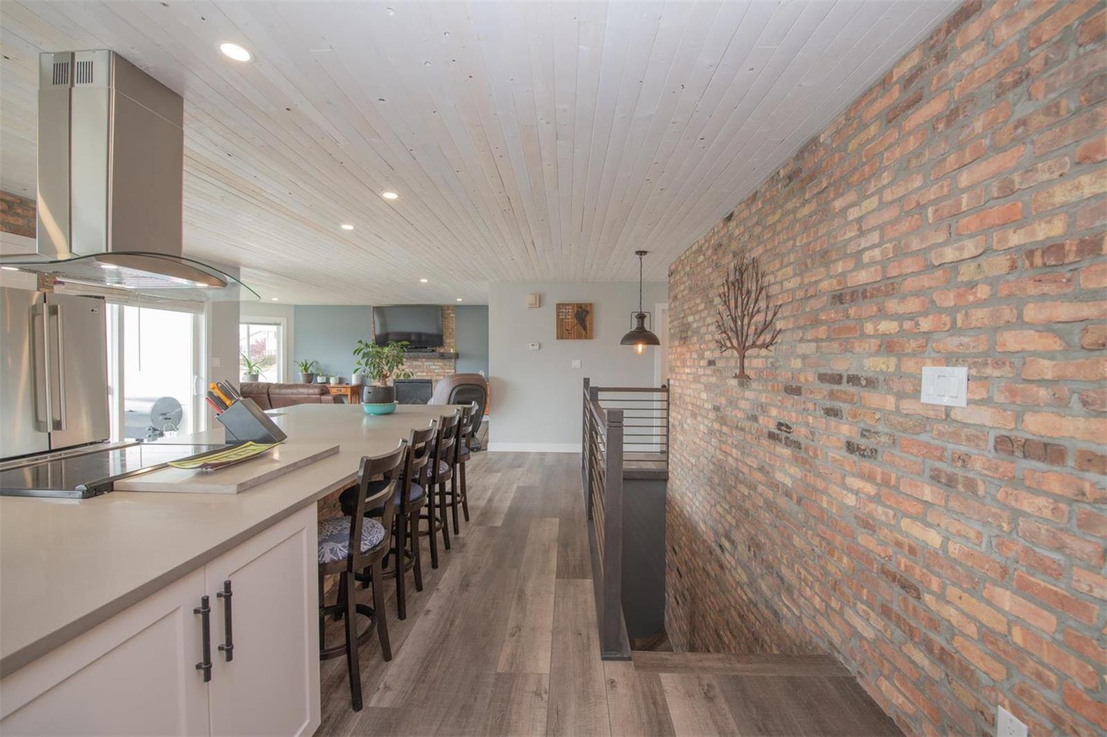 Listing 10256437 - Large Photo # 10
