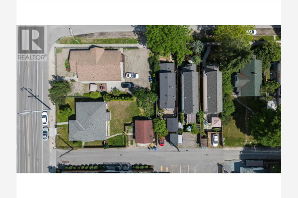 735 Fuller Avenue,, Kelowna