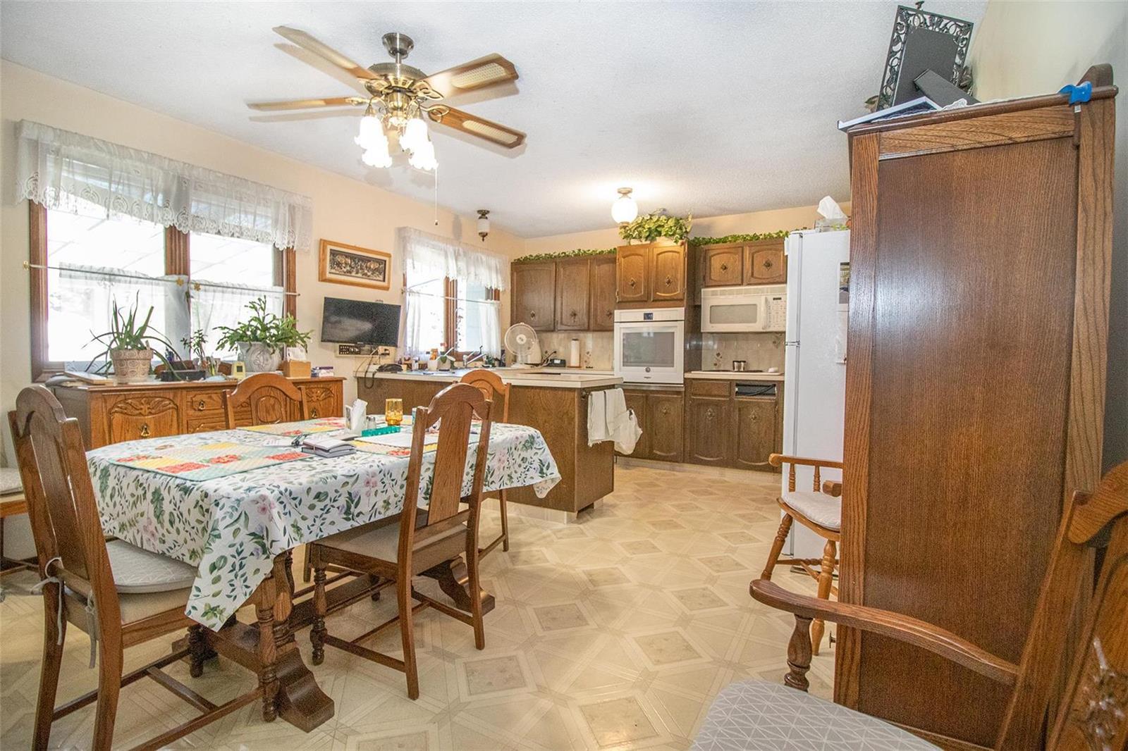 Listing 10259554 - Large Photo # 3
