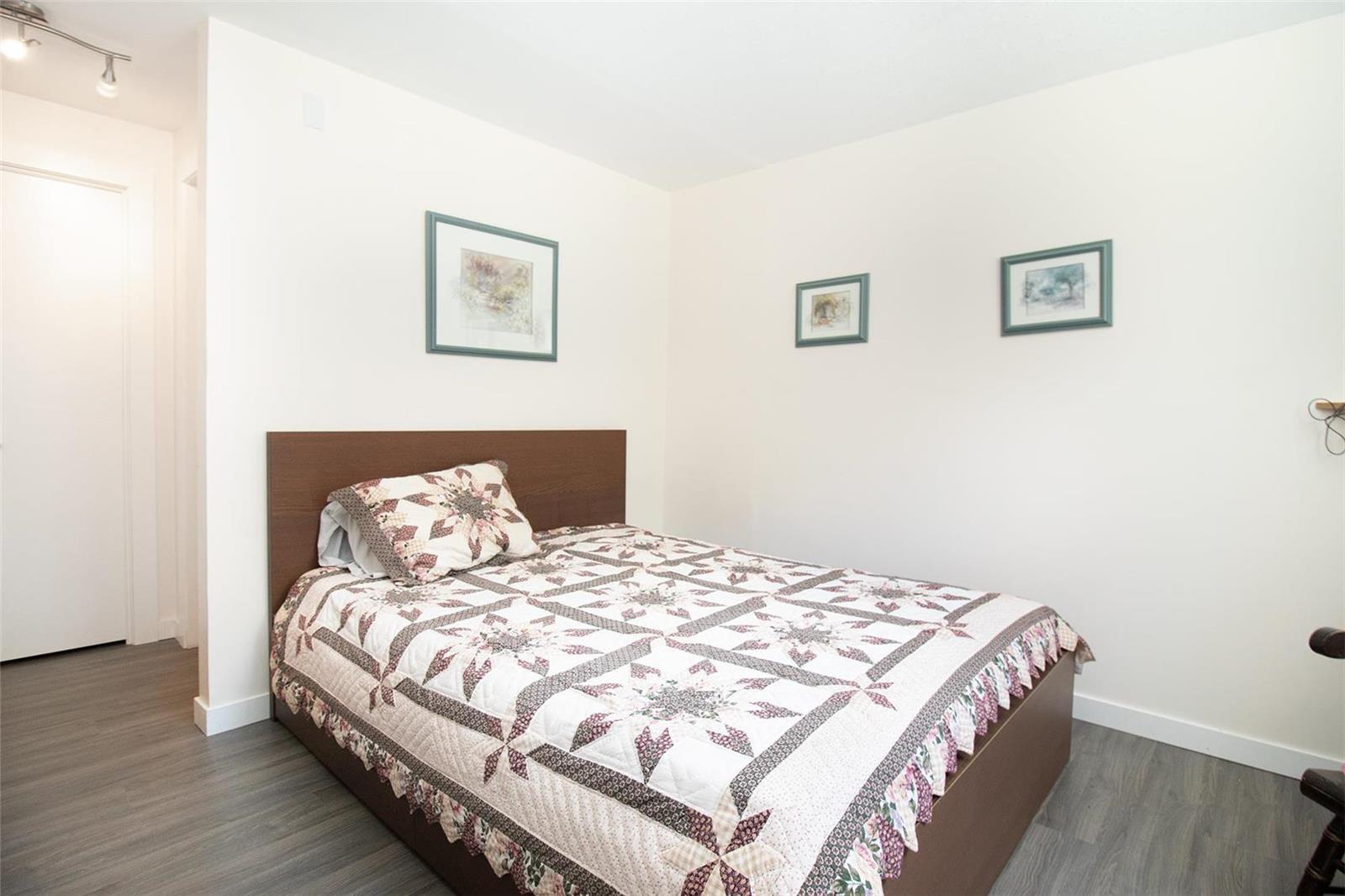 Listing 10259732 - Large Photo # 23