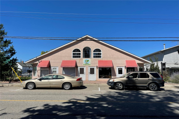 #2 2516 Patterson Avenue,, Armstrong