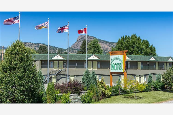 2107 Tait Street,, Summerland