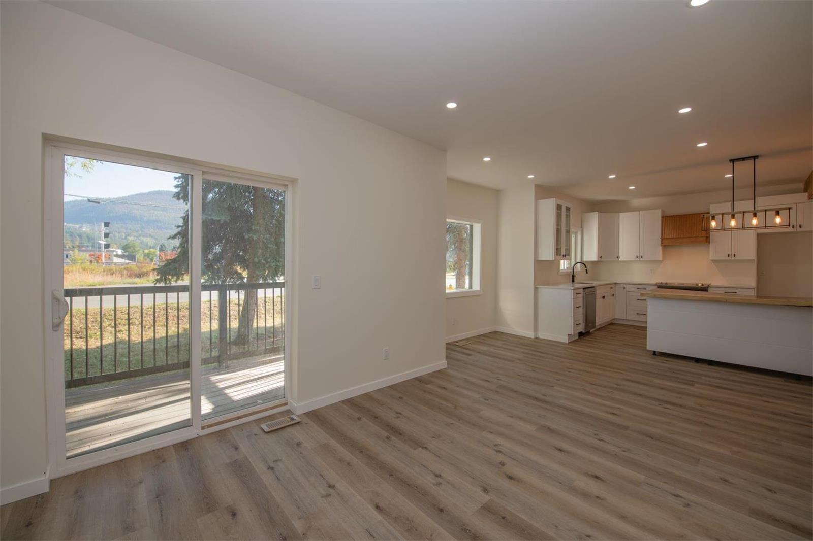 Listing 10263105 - Large Photo # 11
