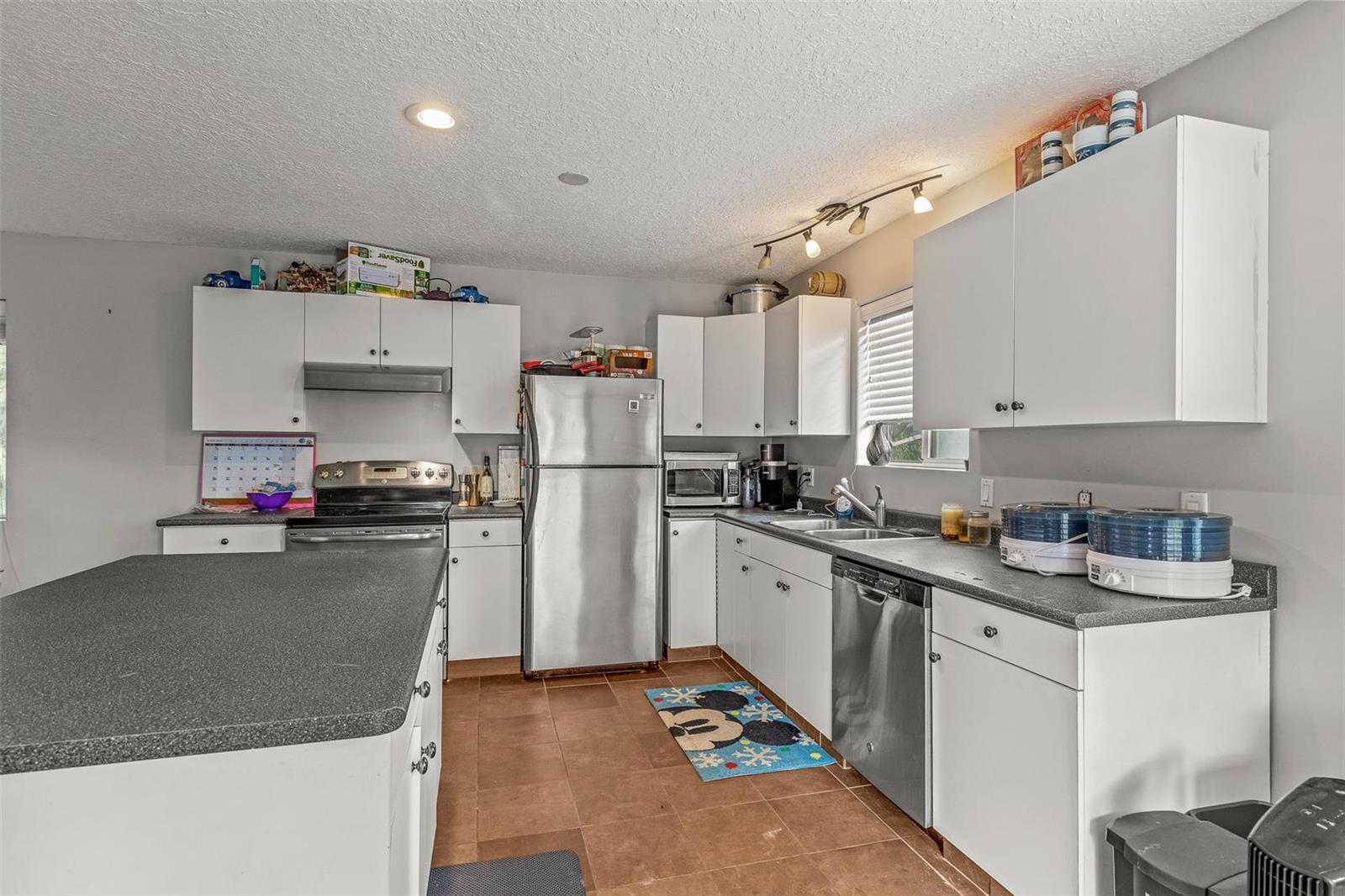 Listing 10265763 - Large Photo # 15