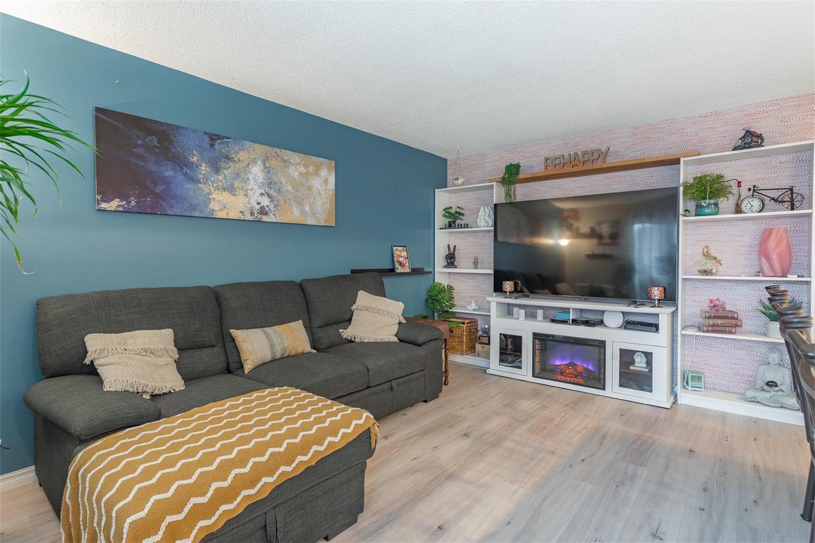 Listing 10265981 - Large Photo # 10