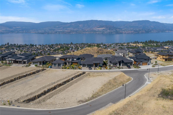 5601 upper mission Court,, kelowna