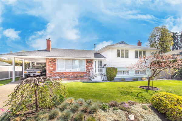1965 Carruthers Street,, Kelowna