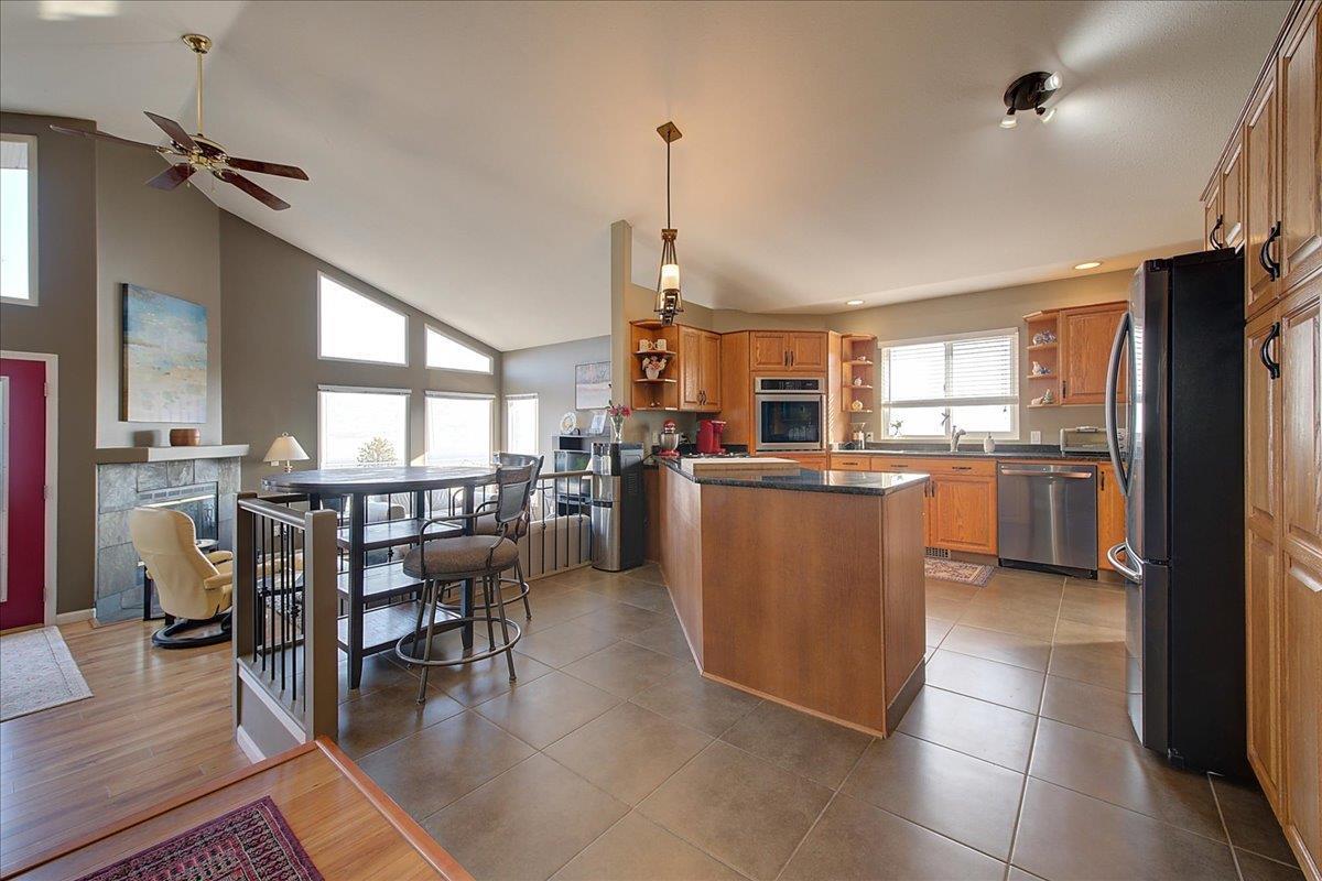 Listing 10267857 - Large Photo # 10
