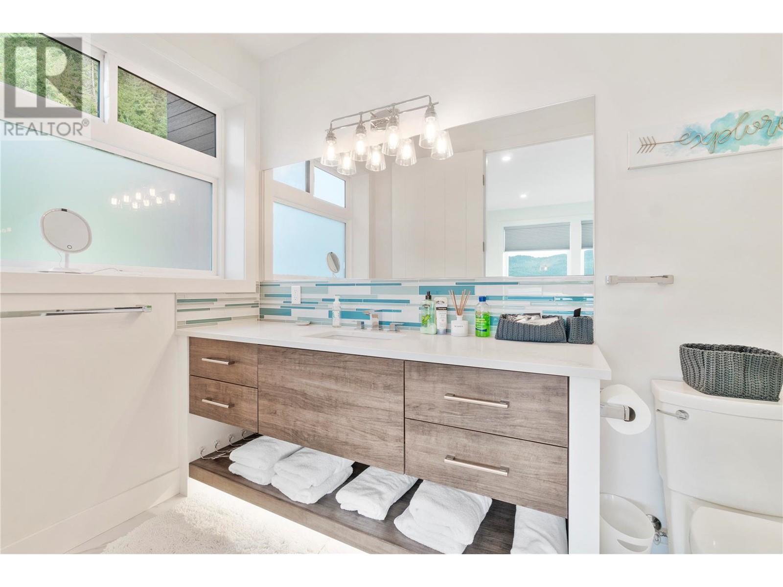 2639 Eagle Bay Road Unit# D, #D