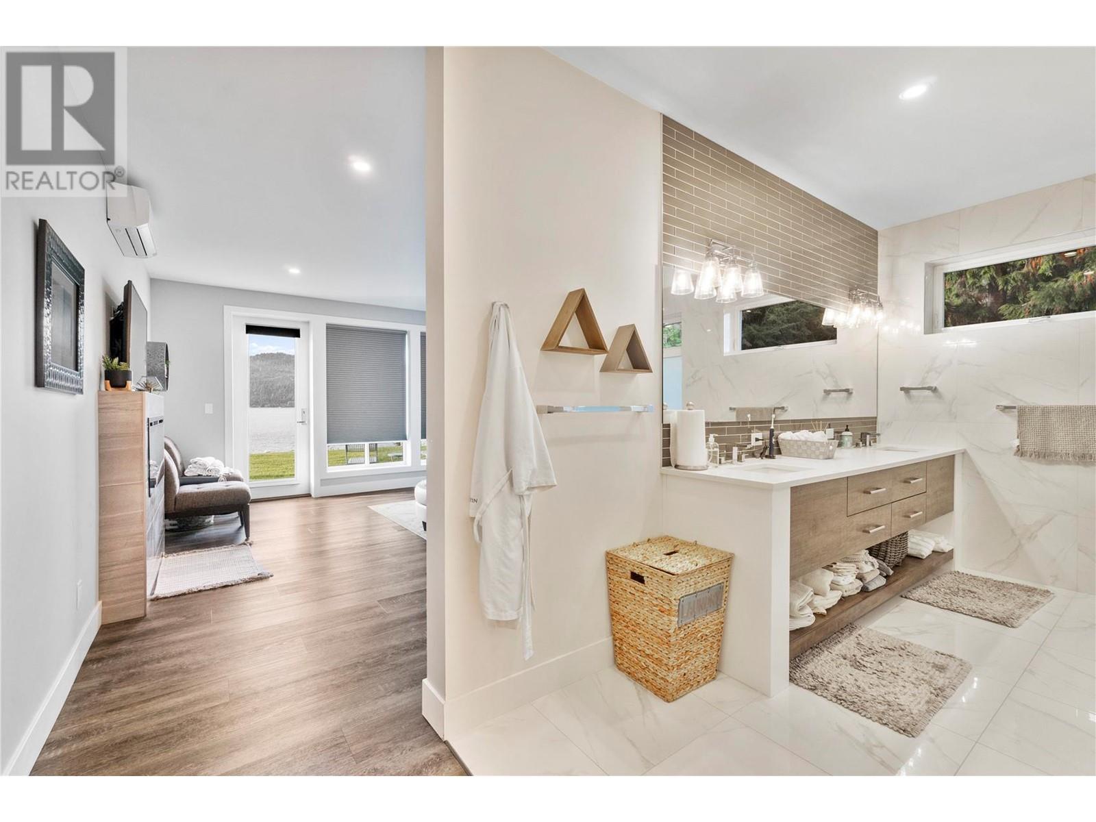 2639 Eagle Bay Road Unit# D, #D